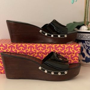 Tory Burch, size 39.5, black slide, wood wedge